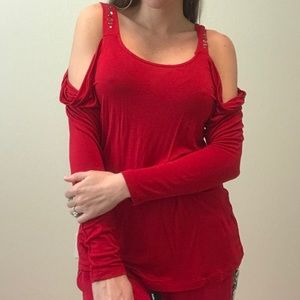 Medium off shoulder long sleeve with detail